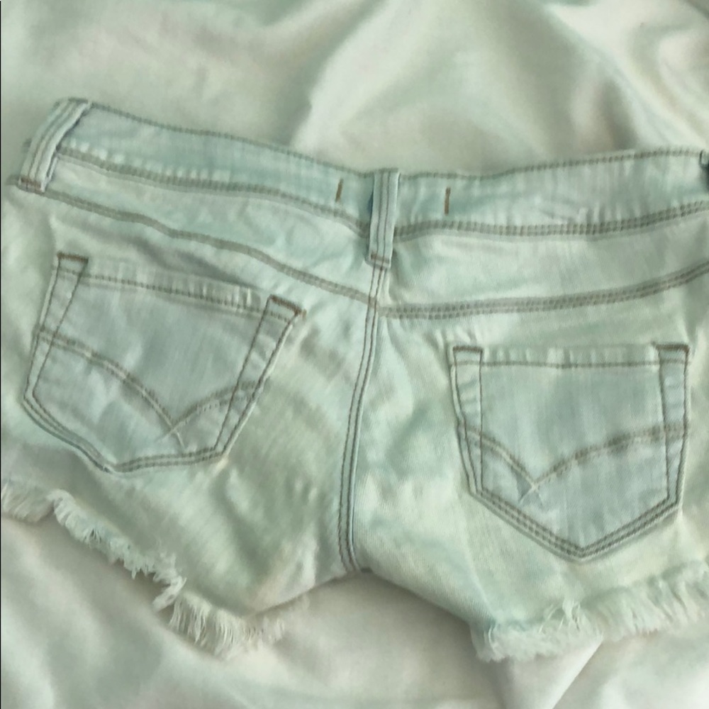 Shorts - Picture 3 of 3